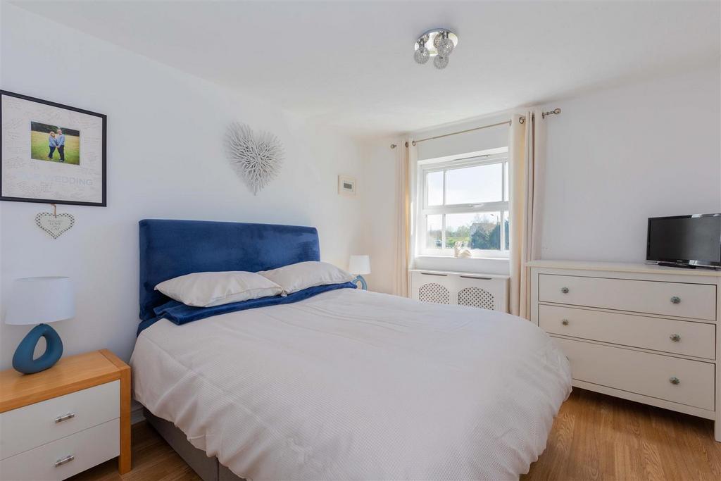 51 Richards Way-17.jpg