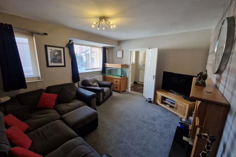 3 bedroom semi-detached house for sale, Chapel Close, Cradley Heath B64
