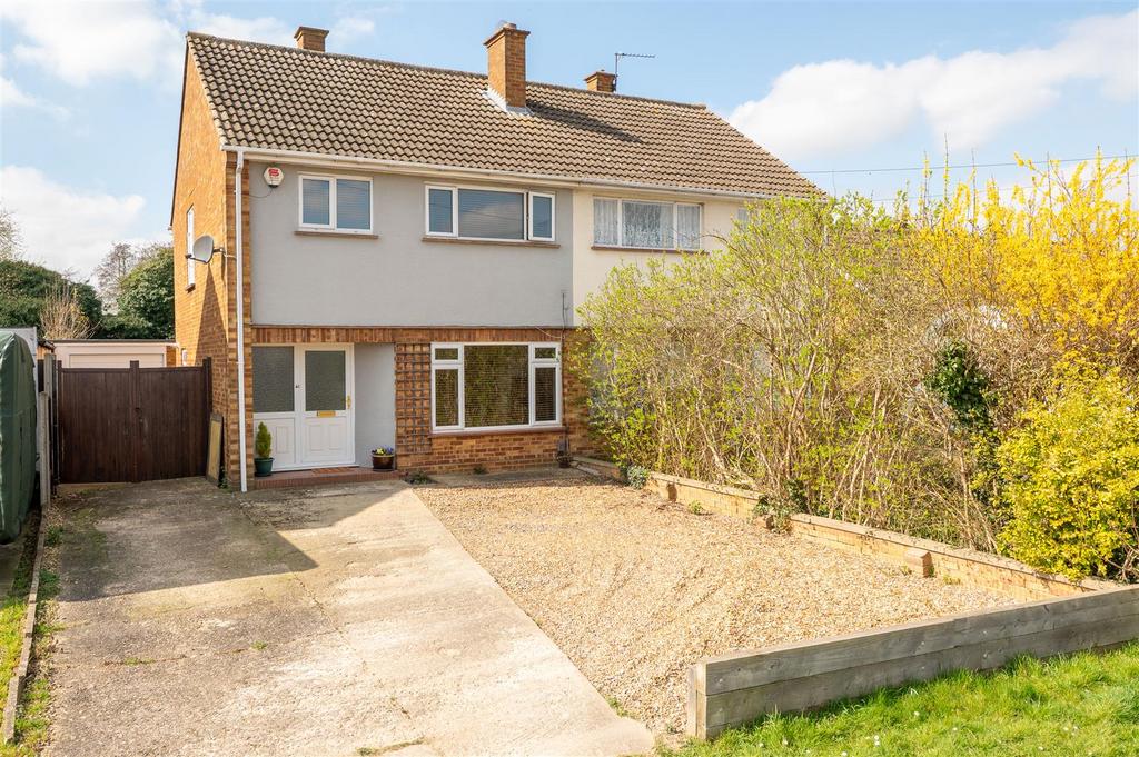 61 Wellingham Ave, Hitchin-33.jpg
