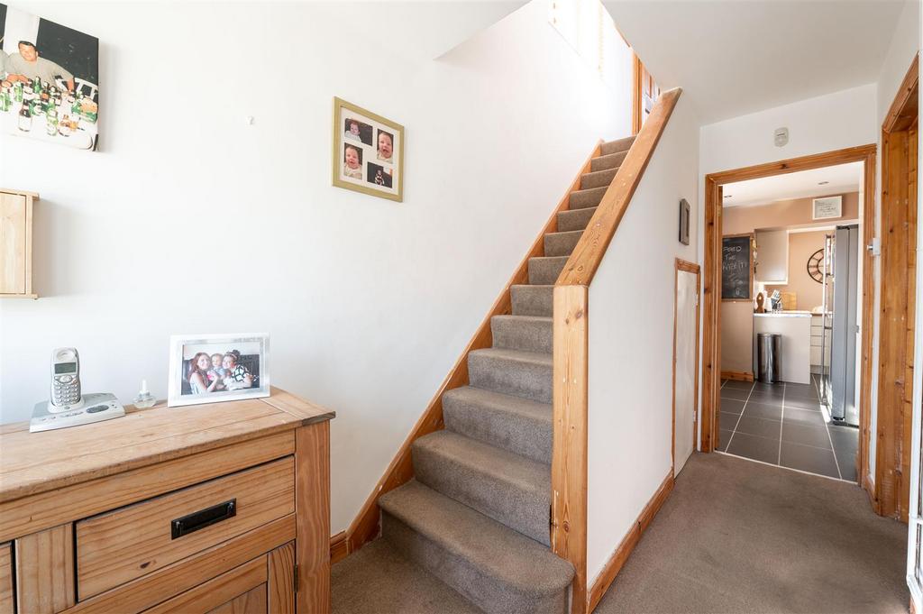 61 Wellingham Ave, Hitchin-01.jpg