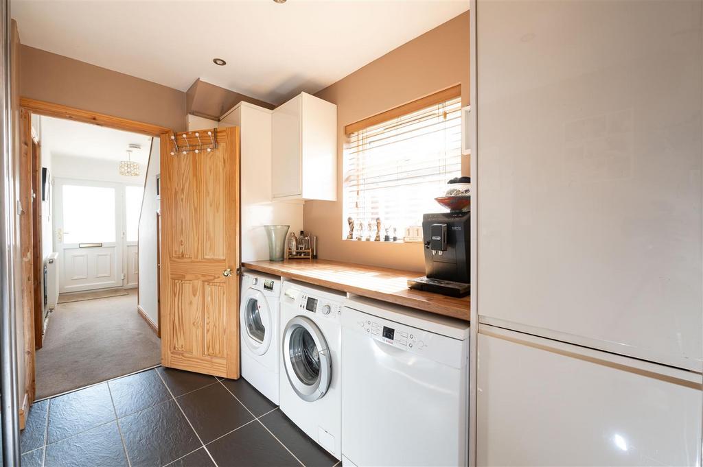 61 Wellingham Ave, Hitchin-04.jpg