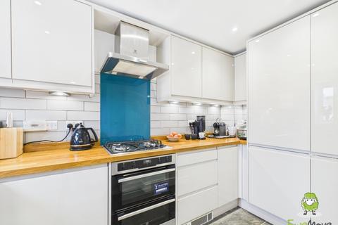 25 Benham Road, Basingstoke, RG24 9TJ