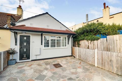 undefined, Flemming Crescent, Leigh-on-sea, SS9