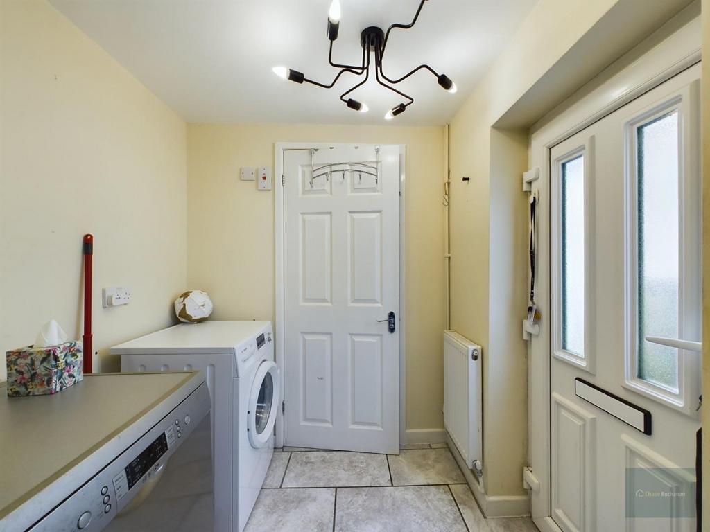 Utility Area/Entranc