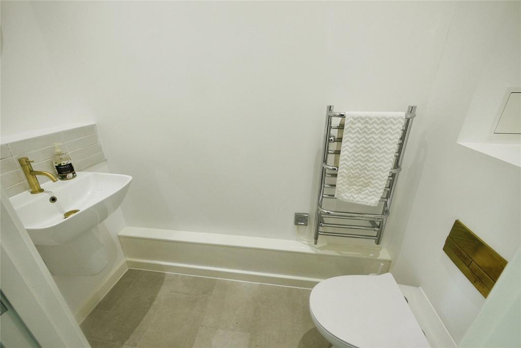 Cloakroom/WC
