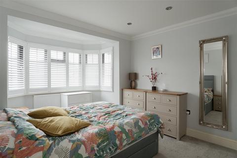 3 bedroom house for sale, Kingston Road, Epsom KT19