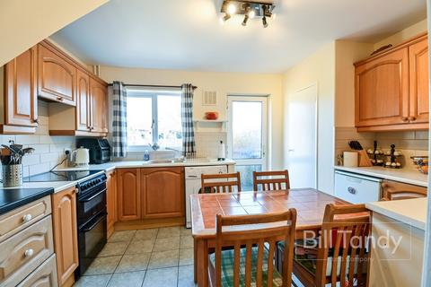 3 bedroom end of terrace house for sale, Broom Covert Road, Lichfield, WS14