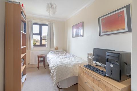 9 Barns Close, Over, Cambridge, CB24 5TX