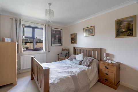 9 Barns Close, Over, Cambridge, CB24 5TX