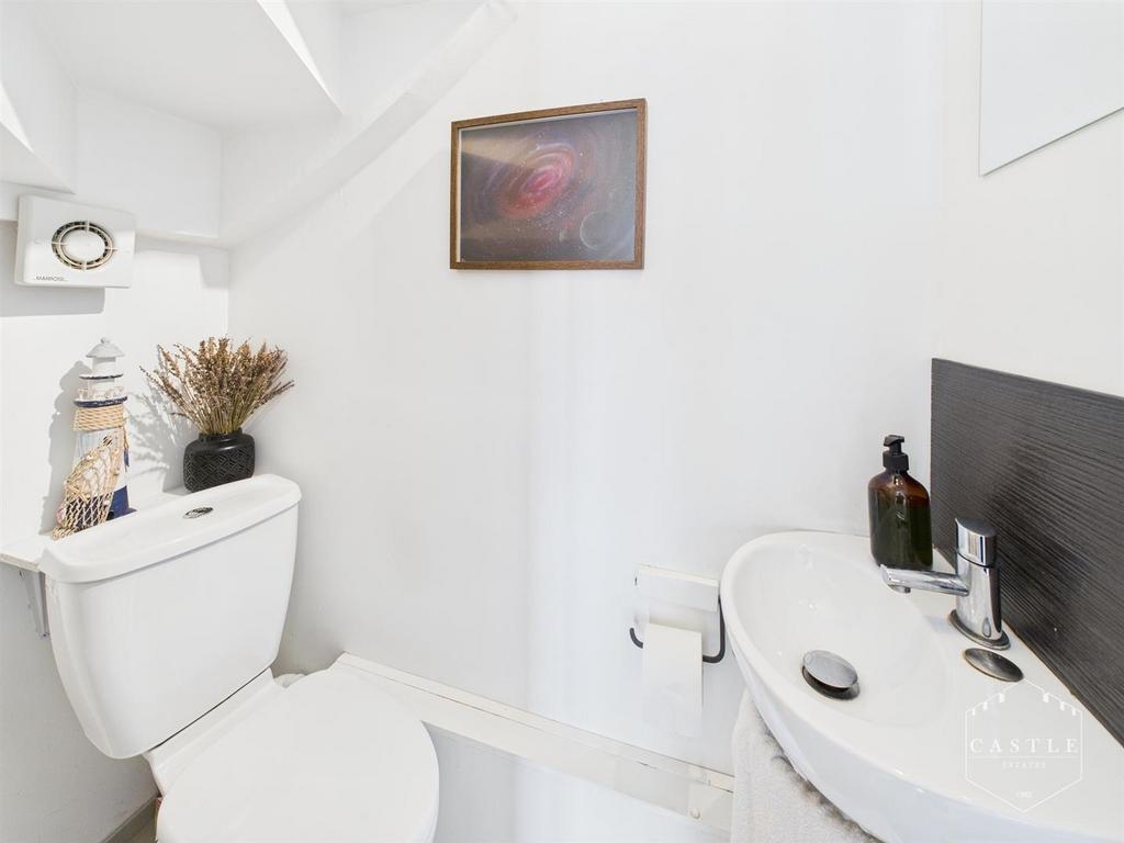 Guest cloakroom