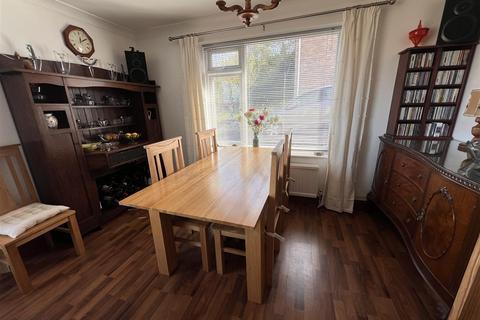 49 Brookside, Pill, Bristol, BS20 0LA