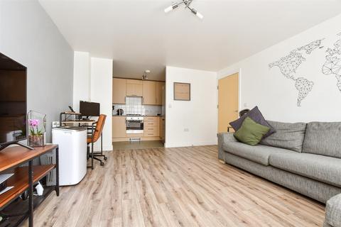2 bedroom flat for sale, Commonwealth Drive, Three Bridges, Crawley, West Sussex