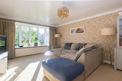 2 Pine Close, Wetherby, LS22 7XU
