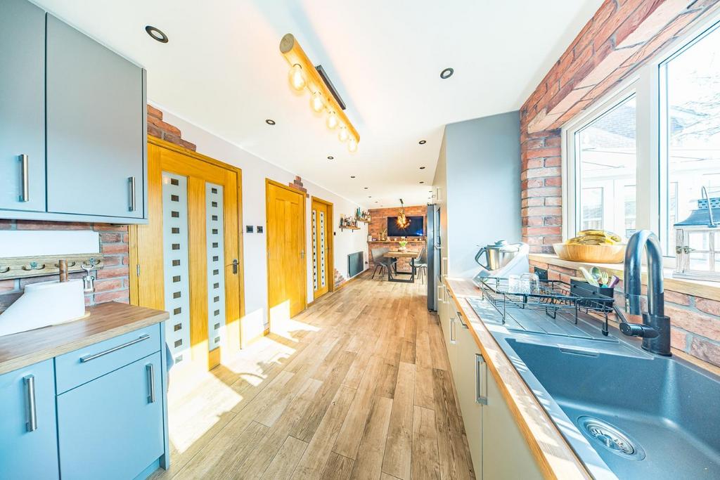 29 Copperwood Drive kitchen.jpg