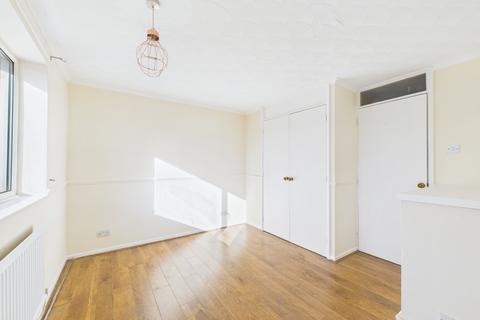69 Cranemore, Werrington, Peterborough, PE4 5AL
