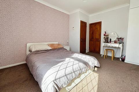 31 Mount Avenue, Bradford, BD2 2JB