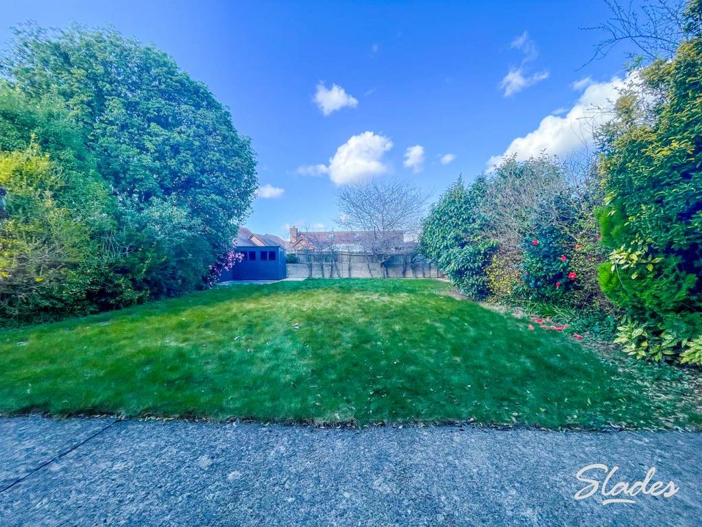 204 harewood garden