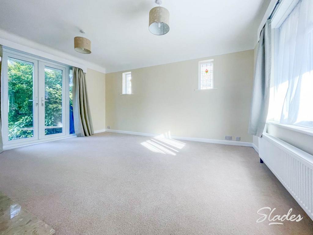 204 Harewood lounge