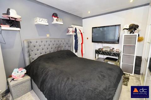 48 The Heights, Northolt, UB5 4BP