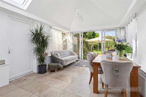 2 bedroom semi-detached bungalow for sale, Cherry Orchard Road, West Molesey KT8