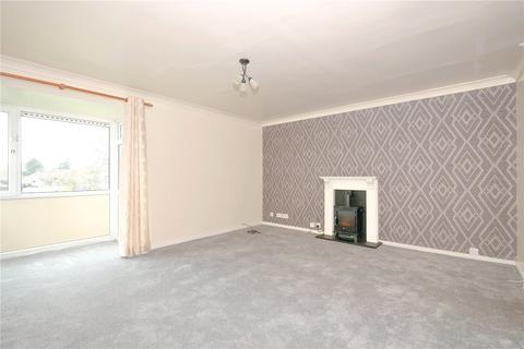 3 bedroom flat to rent, Hoyle Court Road, Shipley BD17