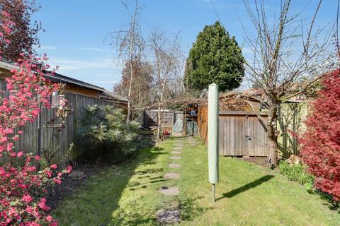 34 Fleece Road, Long Ditton, Surbiton, KT6 5JN
