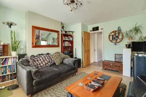 34 Fleece Road, Long Ditton, Surbiton, KT6 5JN