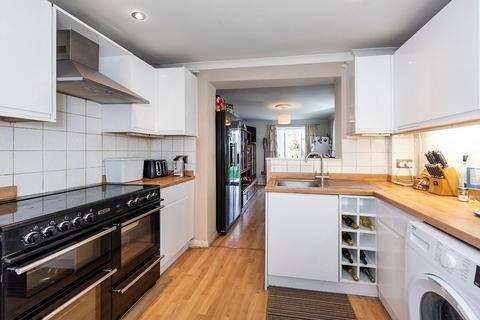 3 bedroom semi-detached house for sale, The Pantiles, Bexleyheath, DA7
