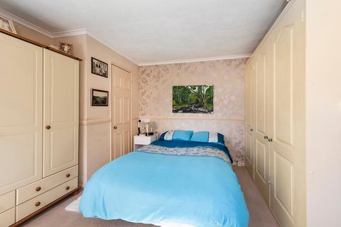 3 bedroom semi-detached house for sale, The Pantiles, Bexleyheath, DA7
