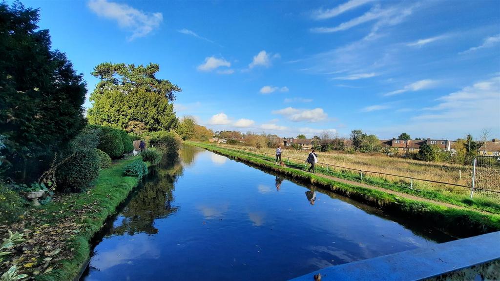 St Caths river towpath.jpg