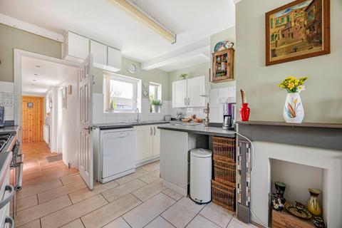 15 Highfield Road, Tetbury, GL8 8BD