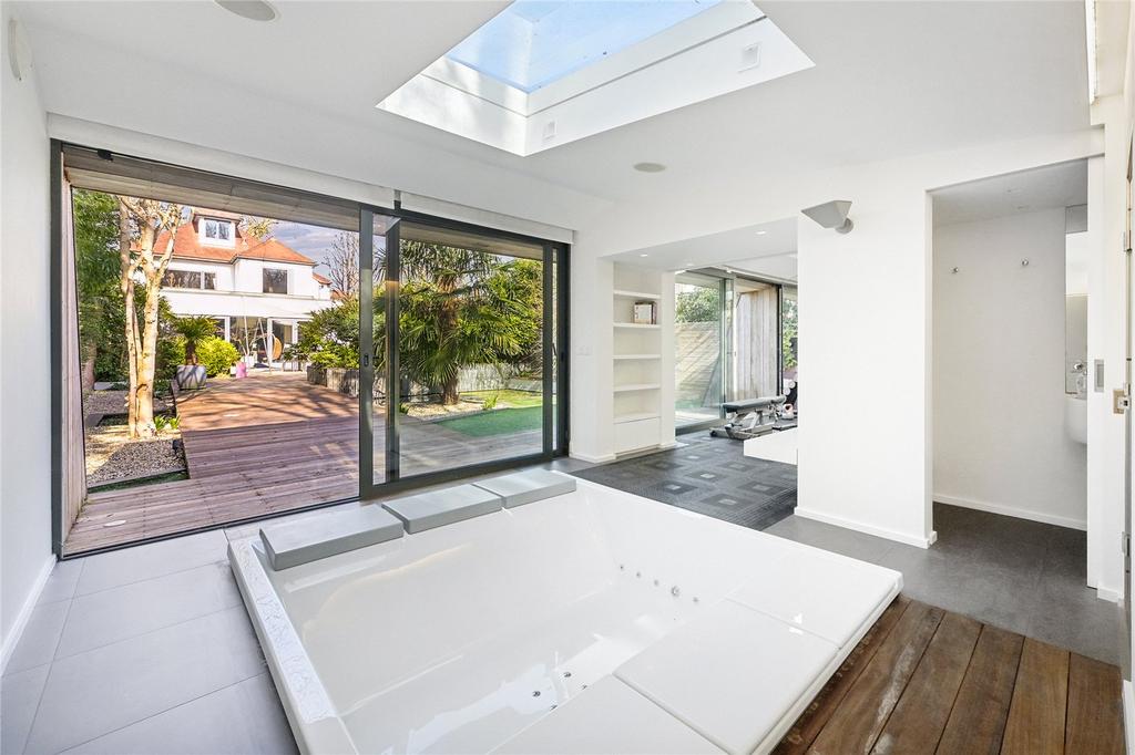 Whirlpool Spa