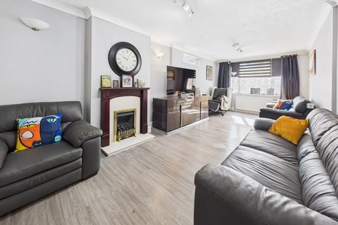 undefined, Adeyfield Gardens, Hemel Hempstead, HP2