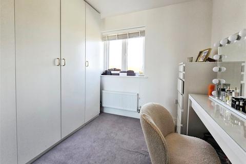 18 Johnstone Close, Bracknell, RG12 2GU
