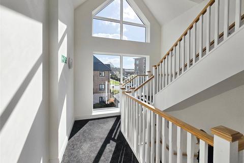 18 Johnstone Close, Bracknell, RG12 2GU