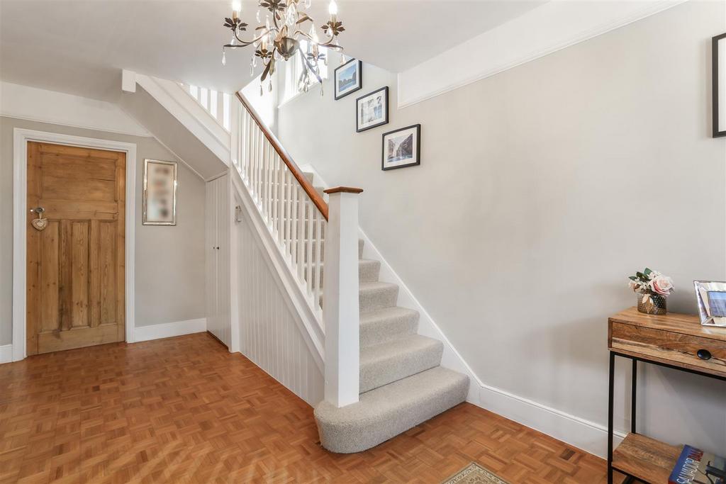 630631790 - 195 Woodcote Road, SM6 18.jpg
