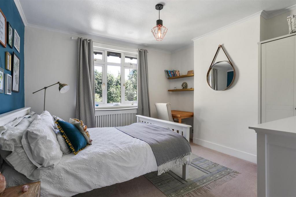 630631790 - 195 Woodcote Road, SM6 17.jpg