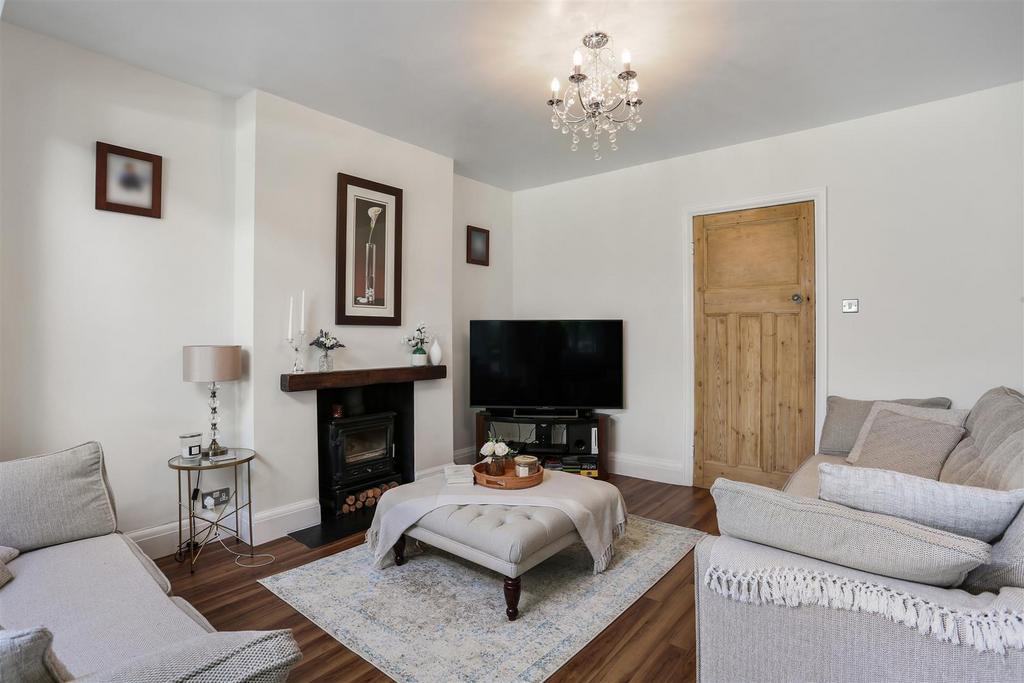 630631790 - 195 Woodcote Road, SM6 3.jpg