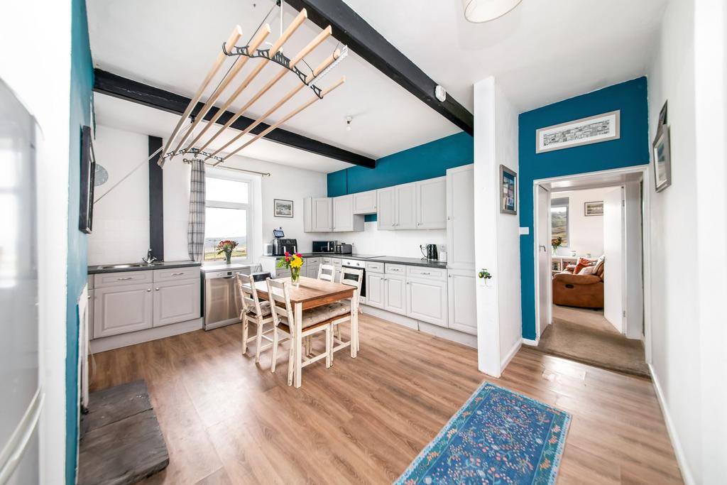 Dining kitchen