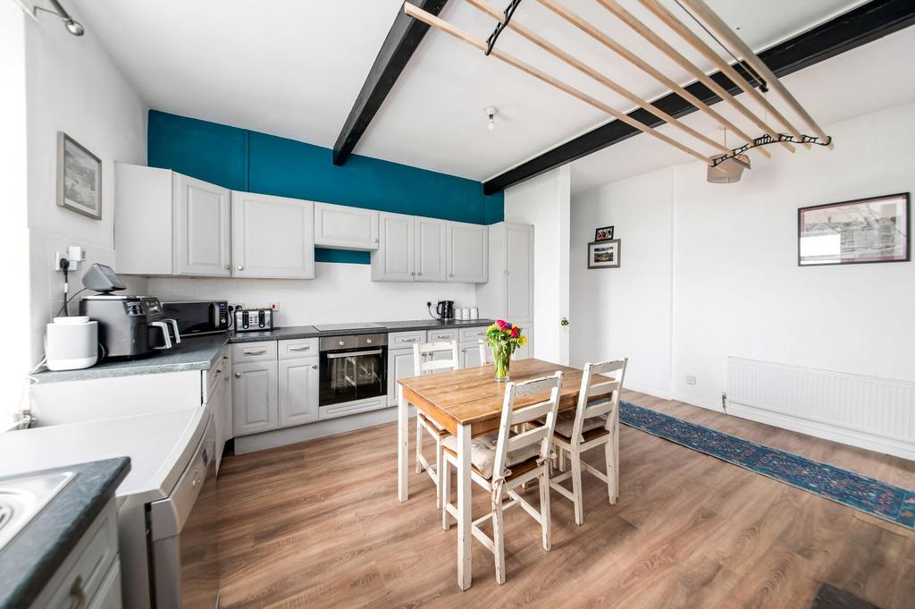 Dining kitchen