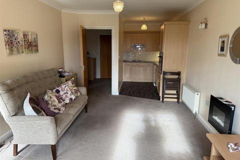 1 bedroom flat for sale, Autumn Heights, Mirfield WF14