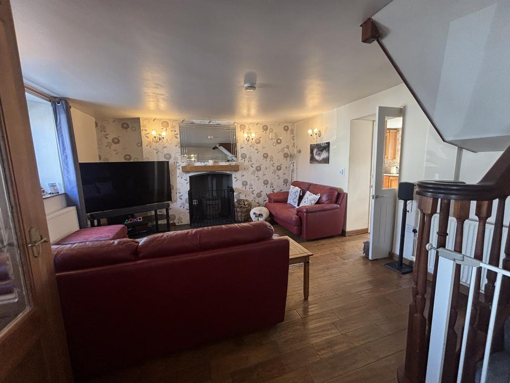 Living room (second image)