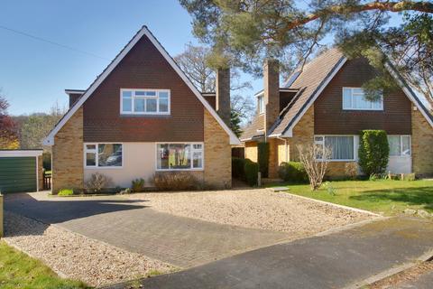 4 bedroom chalet for sale, North Baddesley, Southampton