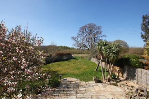 4 bedroom chalet for sale, North Baddesley, Southampton