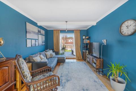 66 Westleigh Avenue, Coulsdon, CR5 3AB
