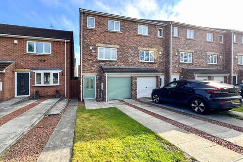 3 bedroom end of terrace house for sale, Stone Street, Windy Nook, Gateshead, NE10