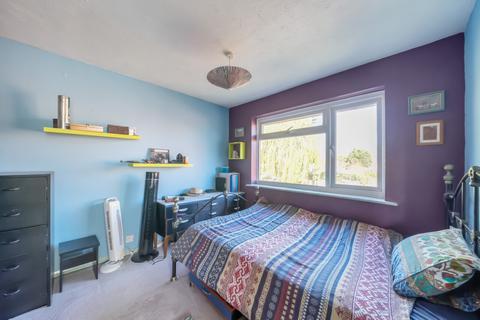 undefined, Knightswood, Woking, GU21