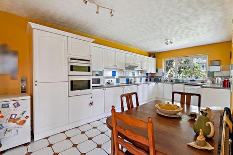 4 bedroom detached bungalow for sale, Rayners Avenue, High Wycombe HP10