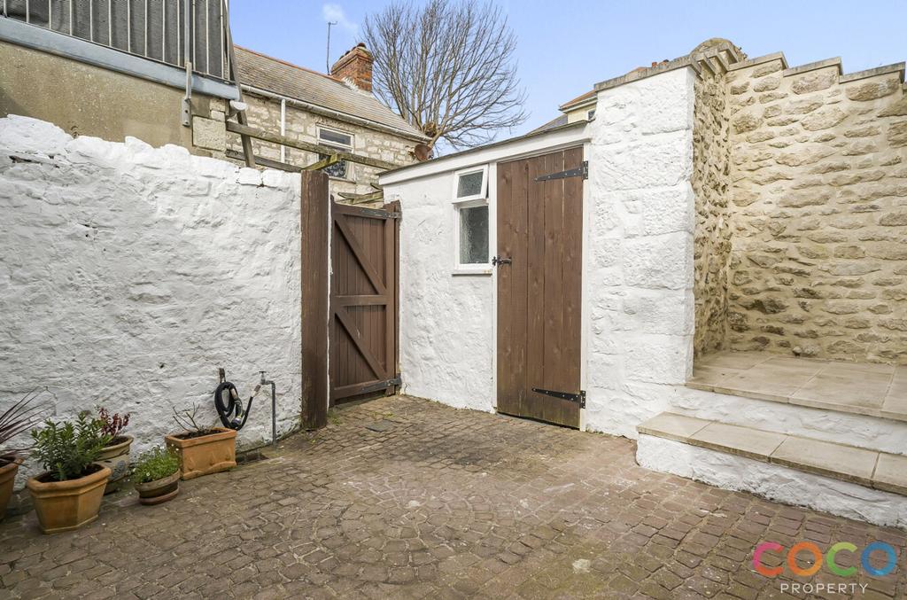 Rear Courtyard