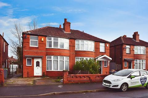 4 bedroom semi-detached house to rent, Heyscroft Road, Withington, M20